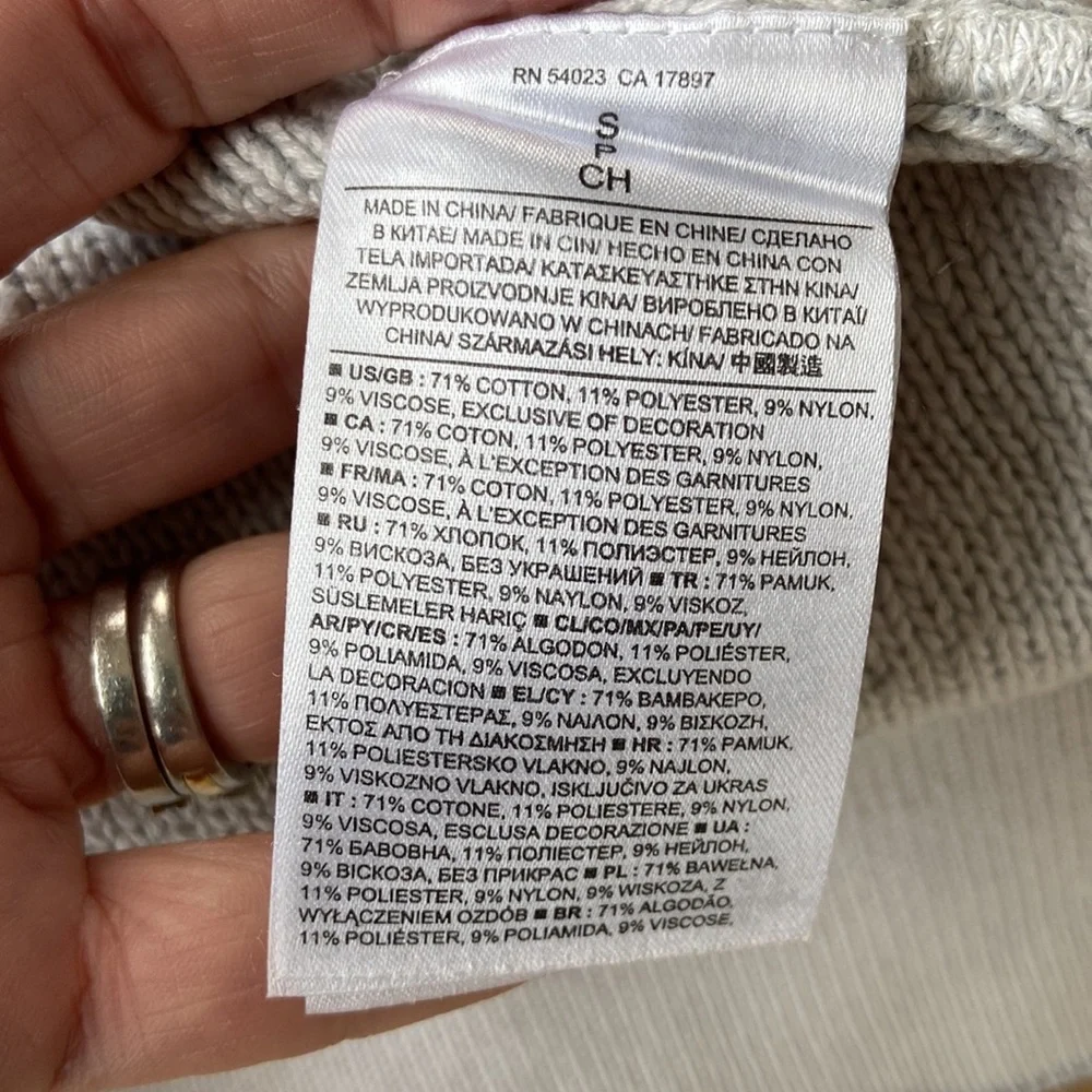Banana Republic ’Dorito’ Sweater - Picture 11 of 11